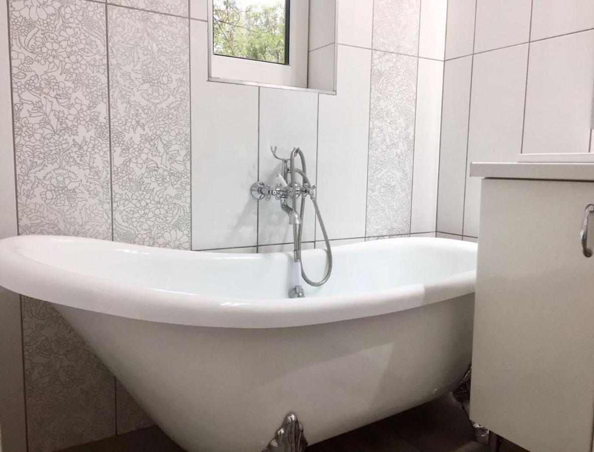 Flair Apartmanhaz Eger Zewnętrze zdjęcie