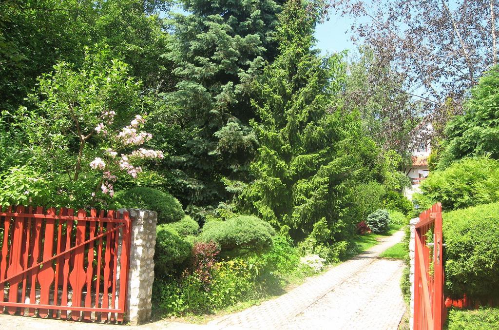 Flair Apartmanhaz Eger Zewnętrze zdjęcie